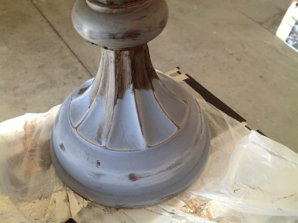 DIY Painting a Metal Lamp