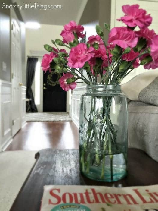 Mason Jar Mini Carnations @Snazzylittlethings