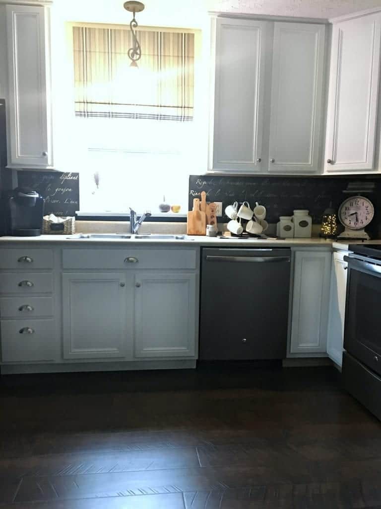 pergo-flooring-kitchen-reveal-view-from-foyer