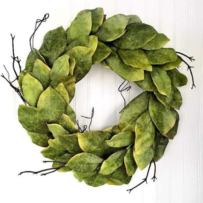 24 Magnolia Garden Wreath Close Up