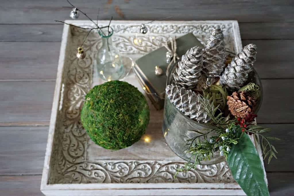 Modern Farmhouse 2017 Holiday Tour Centerpiece in Family Room