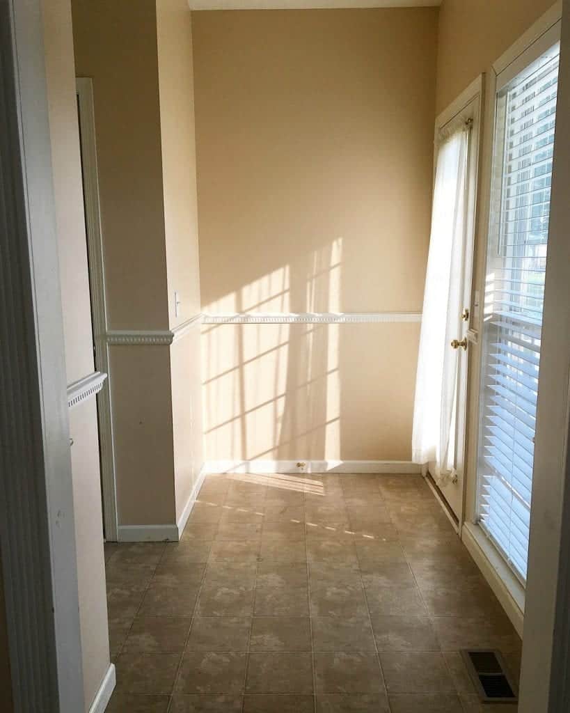 Mini Mudroom Makeover Before