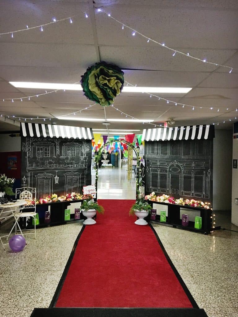 mardi-gras-decorating-ideas-for-prom-snazzy-little-things