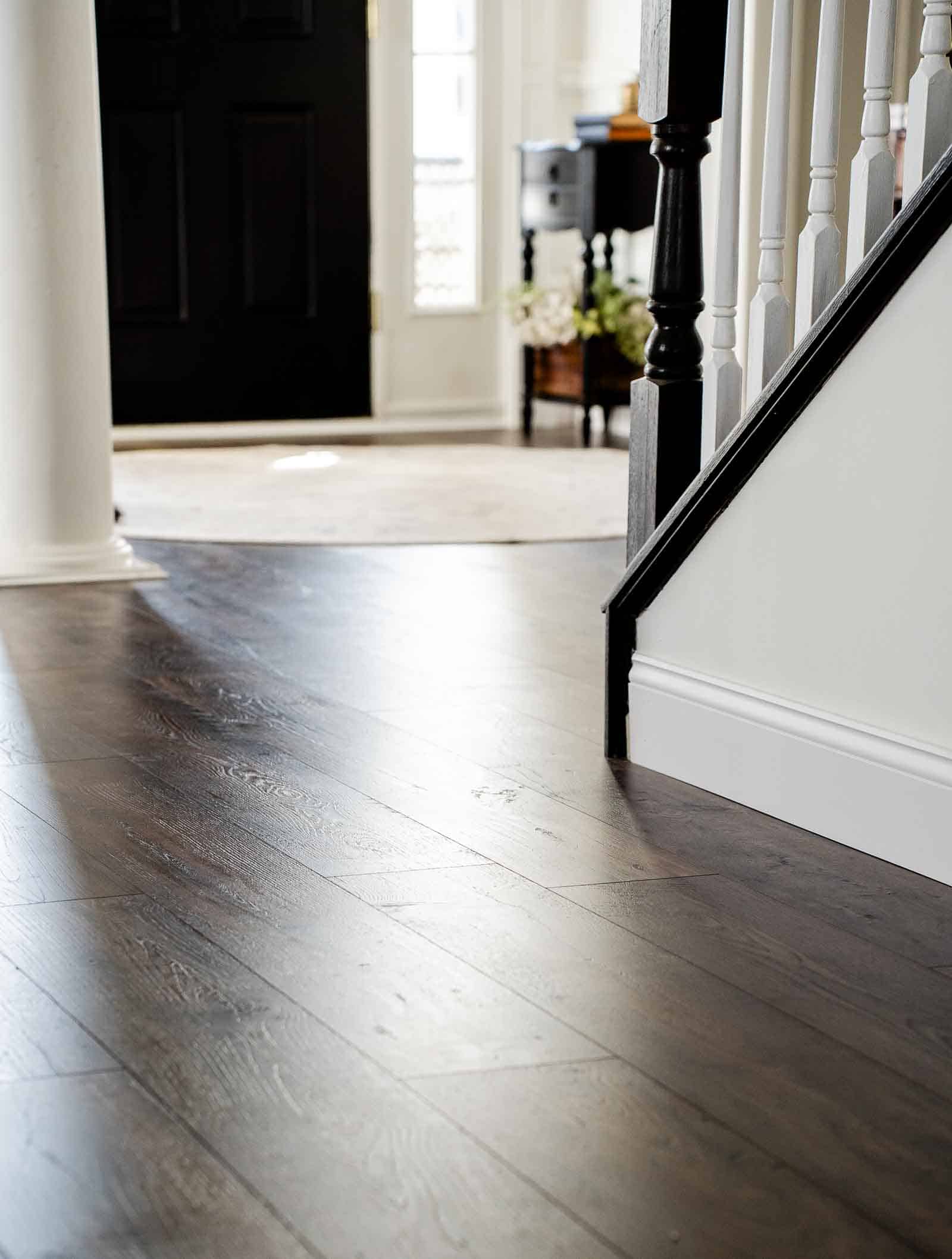 Laminate flooring texture in sunlight